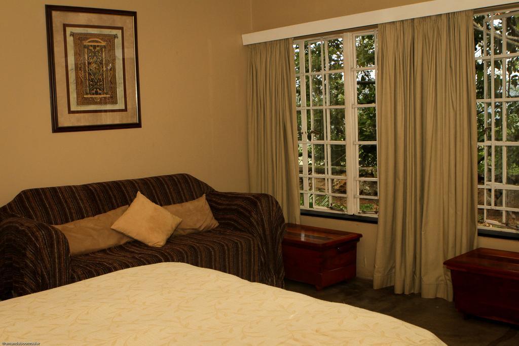 Down Gran'S Self-Catering Cottage Lobamba Екстер'єр фото